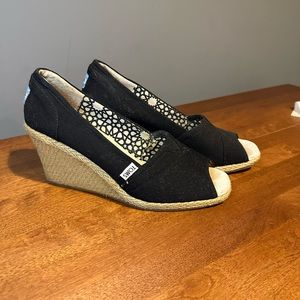 Toms Open Toe Wedges